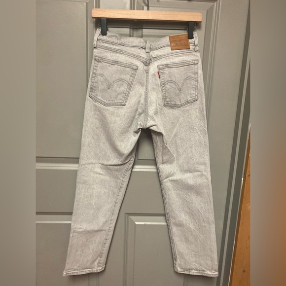 Levi’s Straight Leg Jeans - Size 25 - Picture 2 of 4
